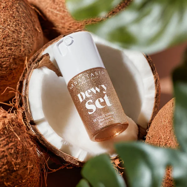 Anastasia Beverly Hills Dewy Set Setting Spray Mini 30ml (Various Scents) 4 Anastasia Beverly Hills Dewy Set Setting Spray Mini 30ml (Various Scents) - Image 2