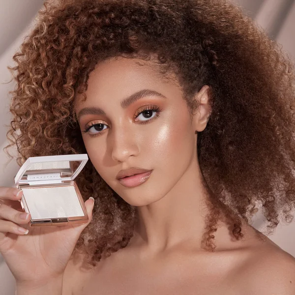 Anastasia Beverly Hills Highlighter - Iced Out 11g 8 Anastasia Beverly Hills Highlighter - Iced Out 11g - Image 6