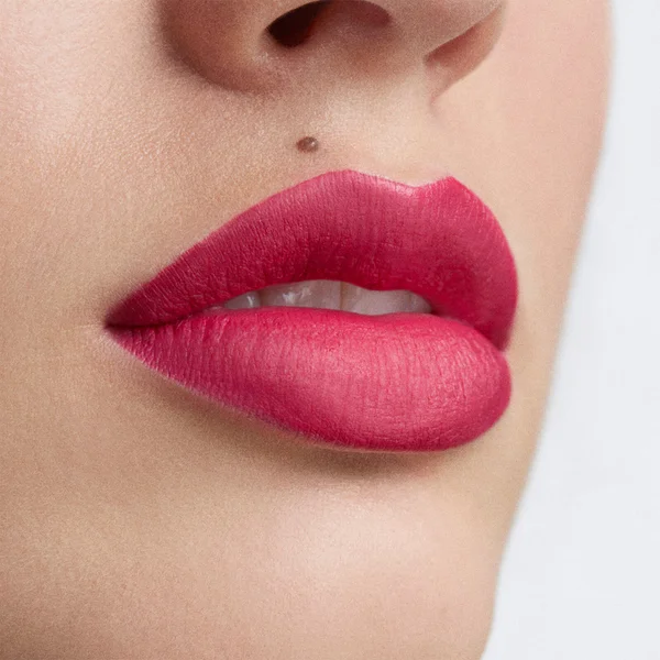 Dolce & Gabbana Dolce&Gabbana The Only One Matte Lipstick 3.5g (Various Shades) 5 Dolce & Gabbana Dolce&Gabbana The Only One Matte Lipstick 3.5g (Various Shades) - Image 4