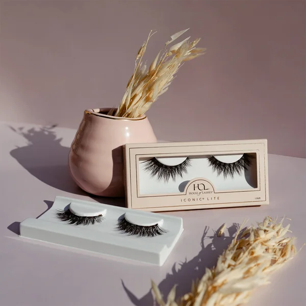 House Of Lashes - Iconic Lite 7 House Of Lashes - Iconic Lite - Image 5