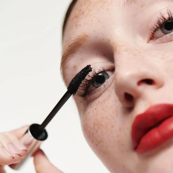 Clinique High Impact Zero Gravity Mascara 10g 7 Clinique High Impact Zero Gravity Mascara 10g - Image 5