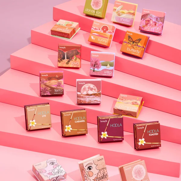 Benefit Hoola Matte Bronzer Mini 2.5g 6 Benefit Hoola Matte Bronzer Mini 2.5g - Image 4