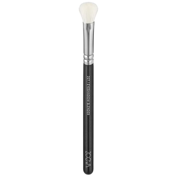 ZOEVA 227 Vegan Eyeshadow Blender Brush 3 ZOEVA 227 Vegan Eyeshadow Blender Brush