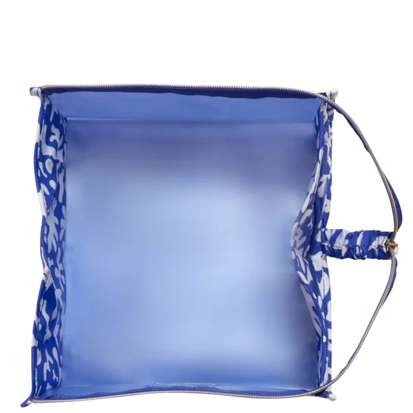 The Flat Lay Co. Open Flat Frosted Jelly Box Bag - Groovy Blue 7 The Flat Lay Co. Open Flat Frosted Jelly Box Bag - Groovy Blue - Image 5