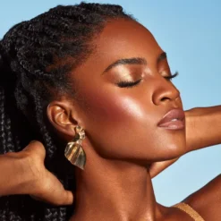 ICONIC London Kissed By The Sun Multi-Use Cheek Glow 5g (Various Shades) -Fashion Cosmetics Store 14301348 8785036645518725